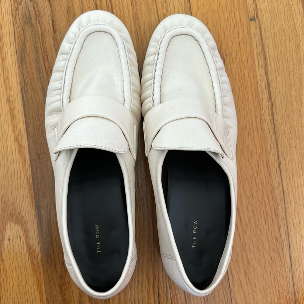 The Row soft loafers in off white size 36 worn 1-2x comes with original dust bag